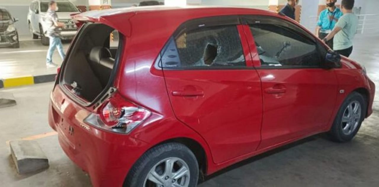 Istri Simpanannya Diduga Selingkuh, Anggota DPRD Bulukumba Mengamuk dan Merusak Mobil di Makassar